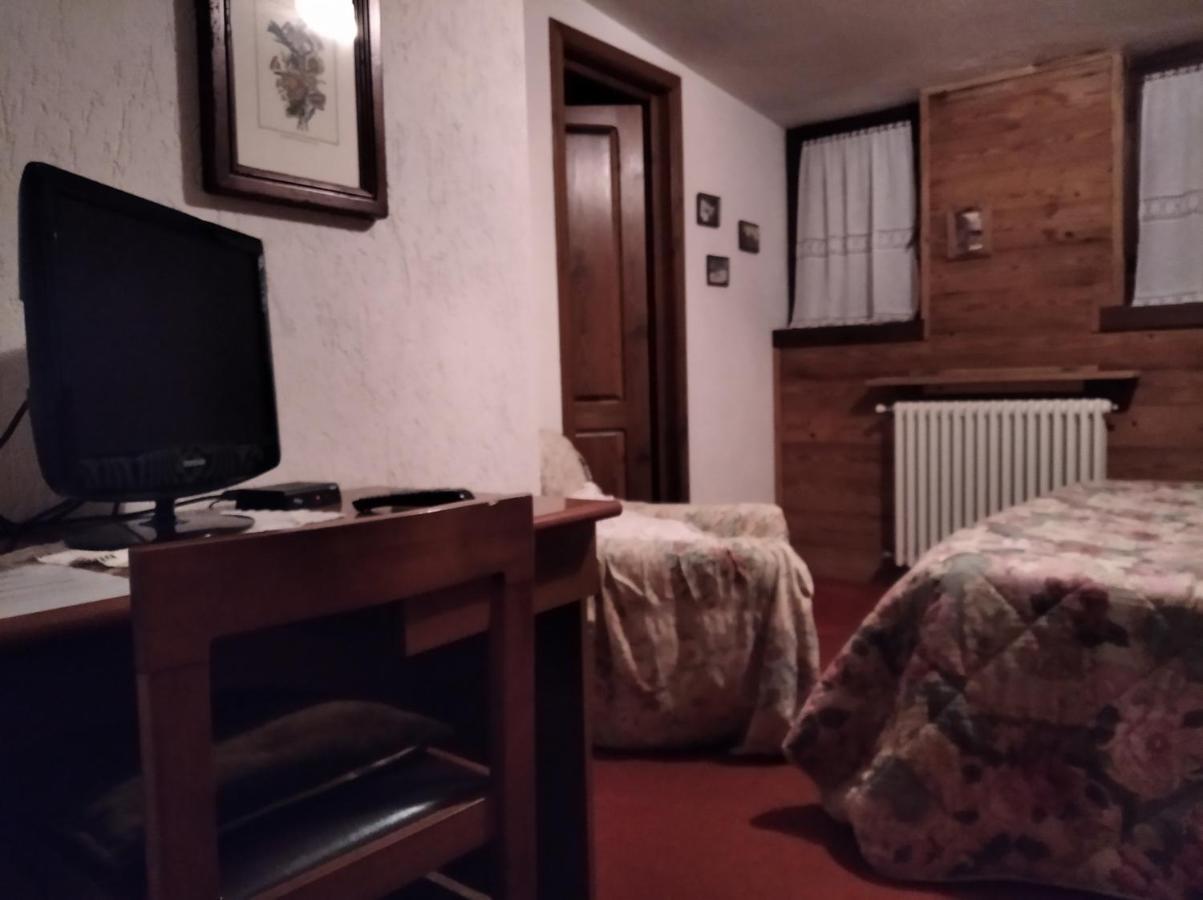 Albergo Martinet Вернанте Экстерьер фото