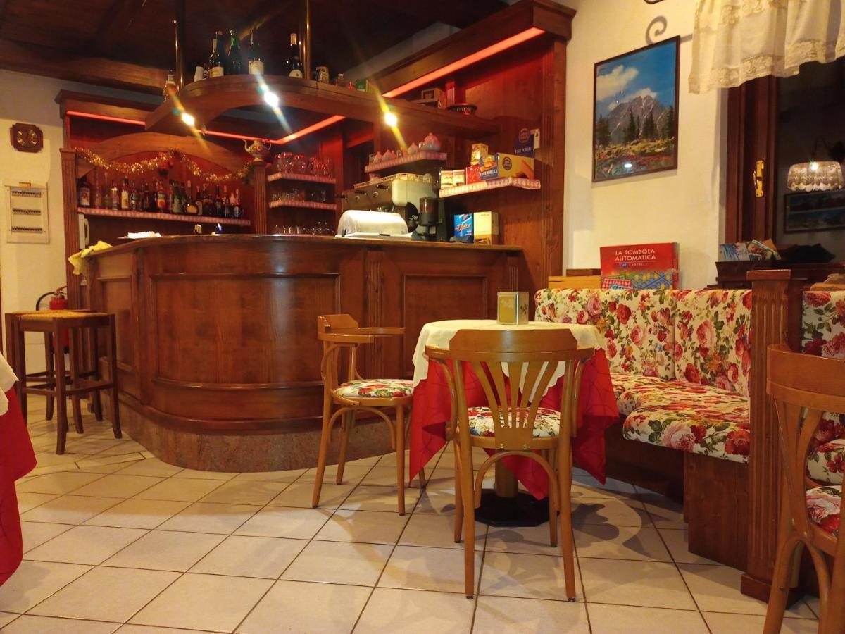 Albergo Martinet Вернанте Экстерьер фото