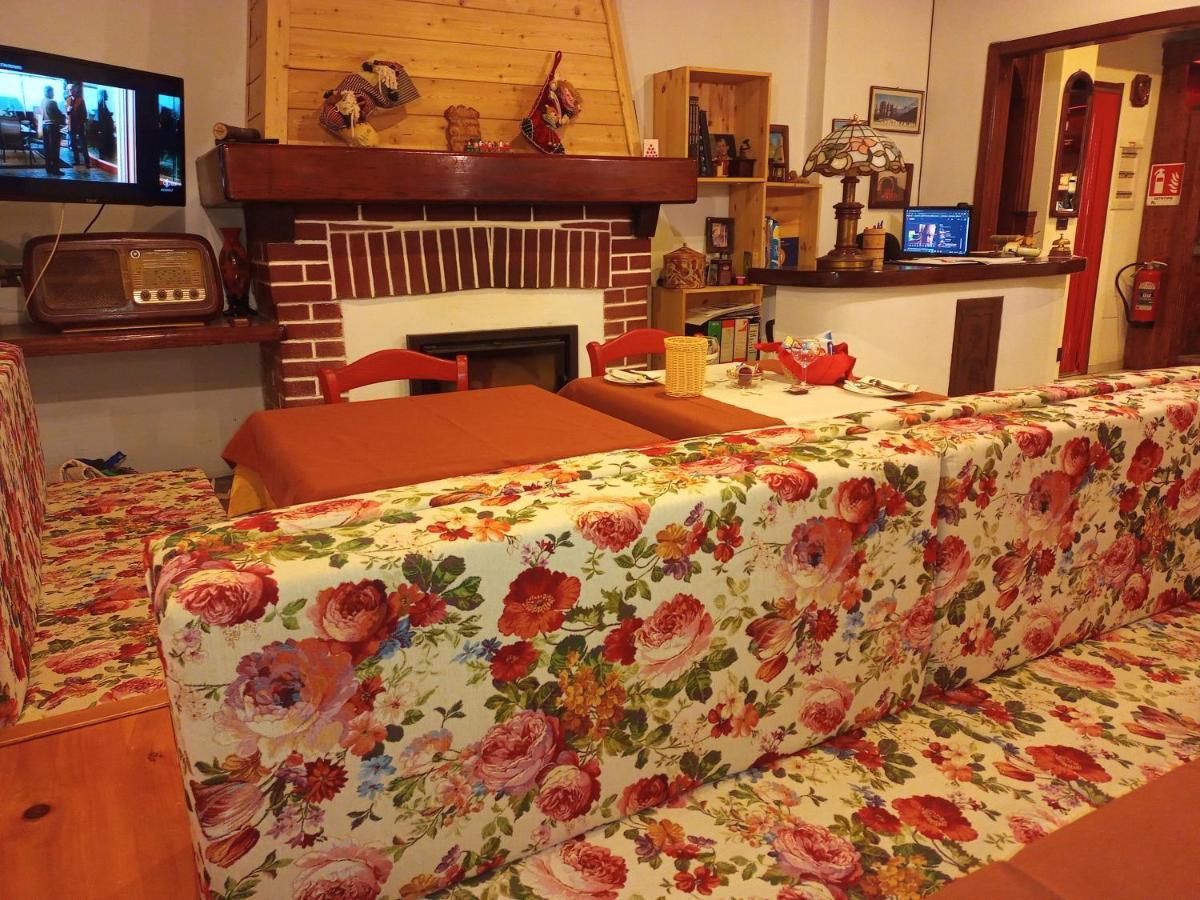 Albergo Martinet Вернанте Экстерьер фото