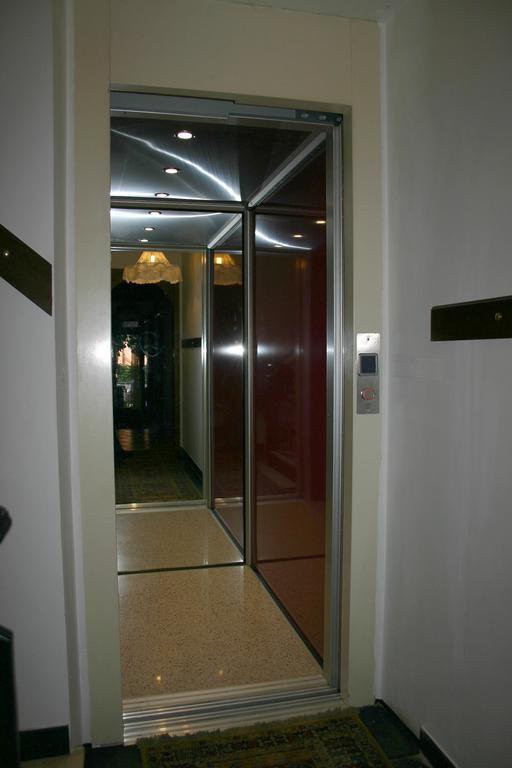 Albergo Martinet Вернанте Экстерьер фото