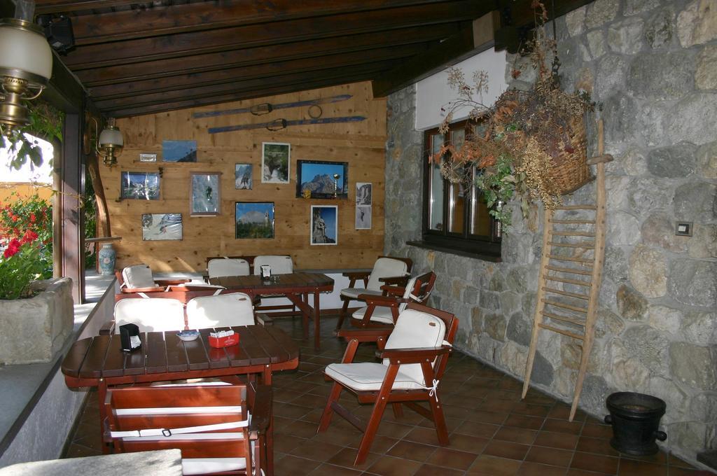 Albergo Martinet Вернанте Экстерьер фото