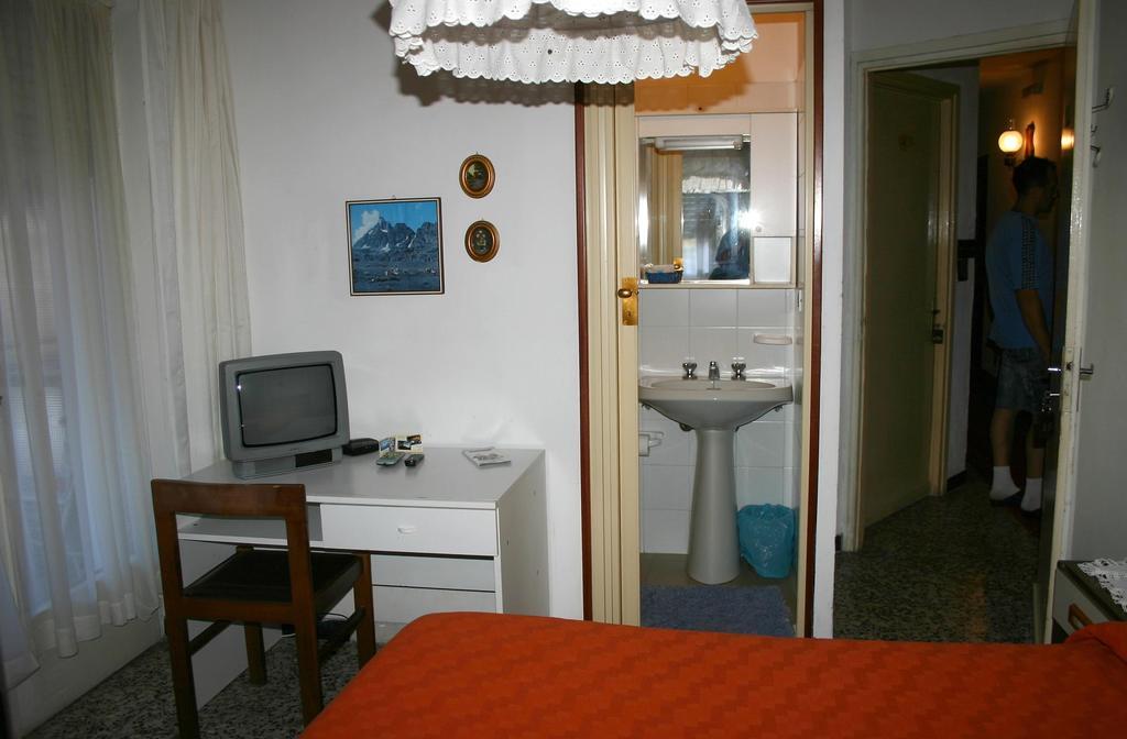 Albergo Martinet Вернанте Номер фото