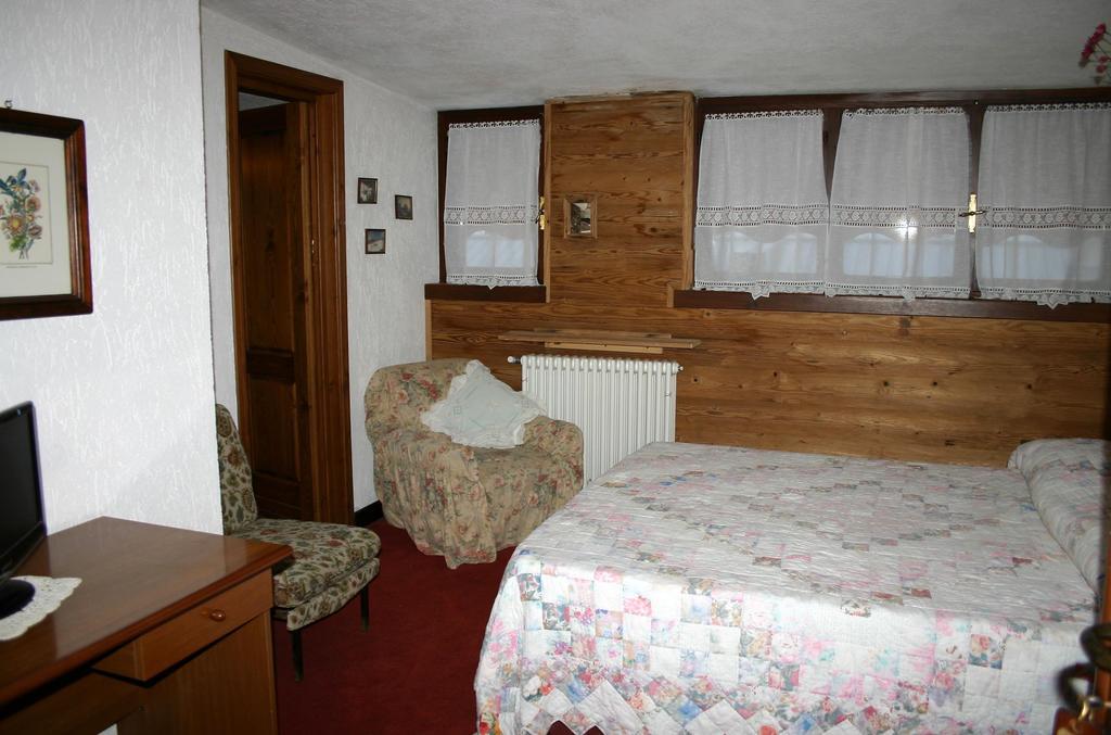 Albergo Martinet Вернанте Экстерьер фото